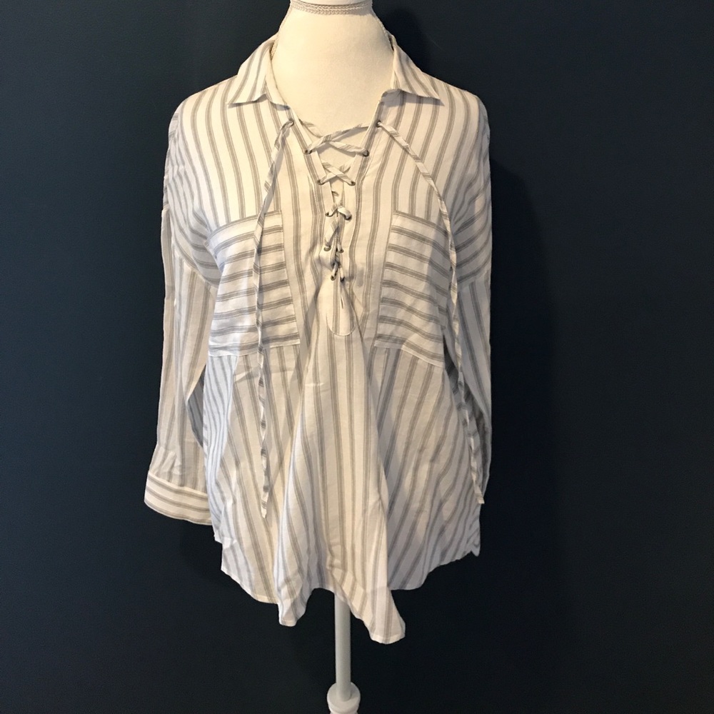 [LAST ONE] Grey & White Striped Lace Up Top - Picture 5 of 7